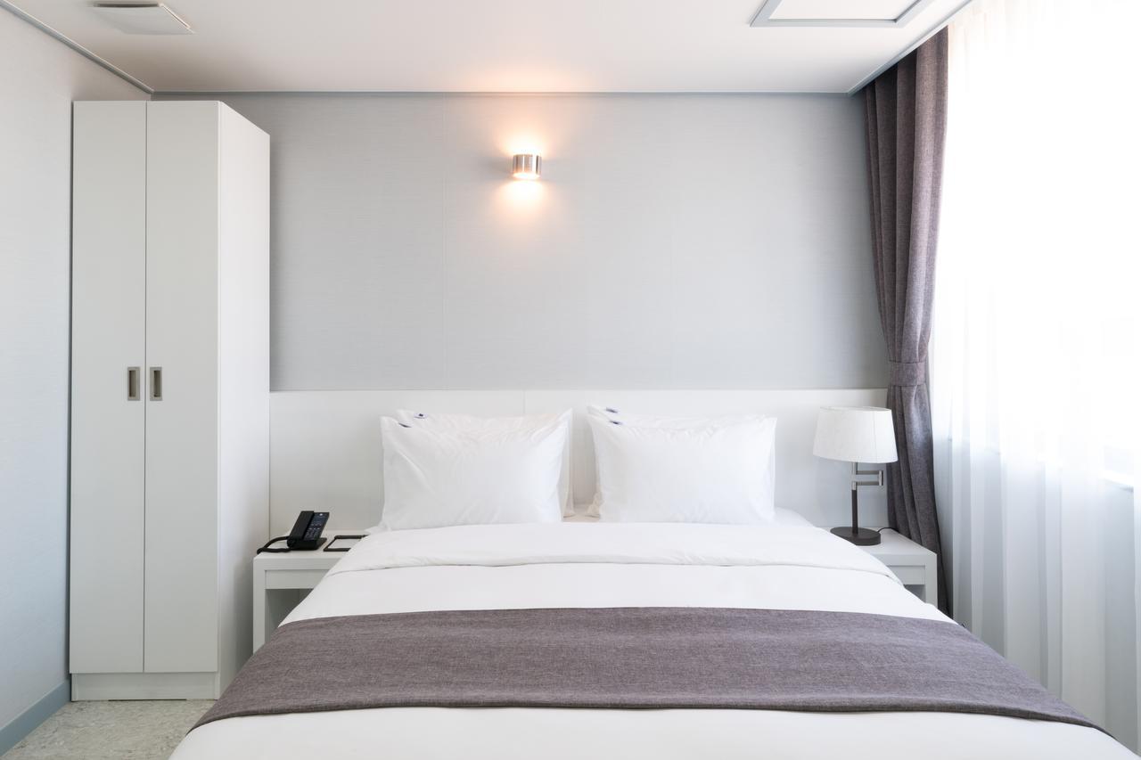 Incheon Airport Legend Hotel Экстерьер фото